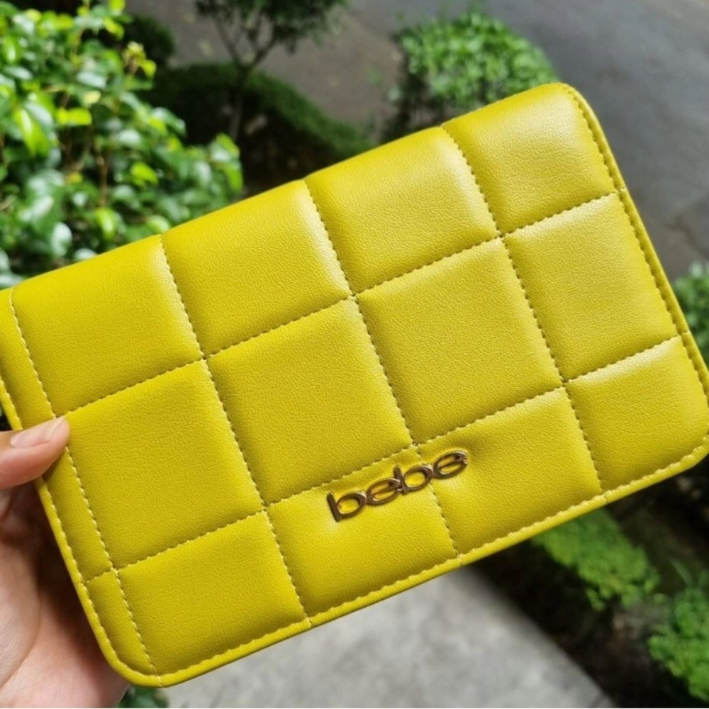 Bebe Quilted Chica Flap Crossbody Lime MSRP$89‎